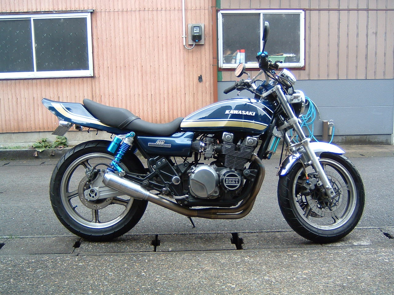 Motorcycle Parts Online Shop ROADRUNNER カスタムバイク